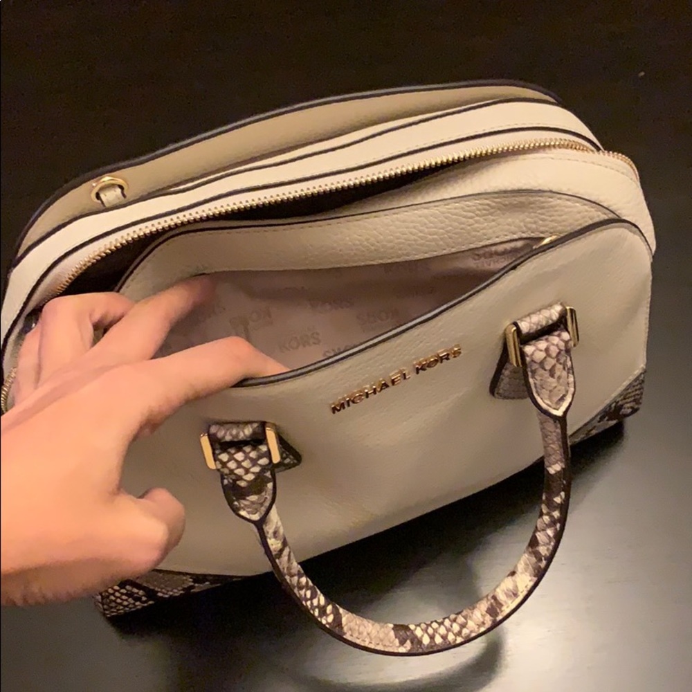 Michael Kors Purse - Picture 6 of 6